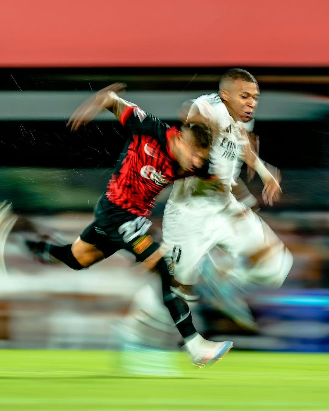 马德里竞技逆转马赛，姆巴佩高光表现