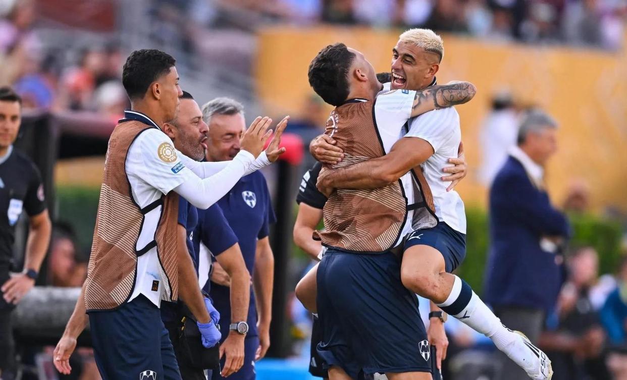 拜仁横扫希腊,贝林厄姆惊艳四座 拜仁横扫希腊,贝林厄姆惊艳四座