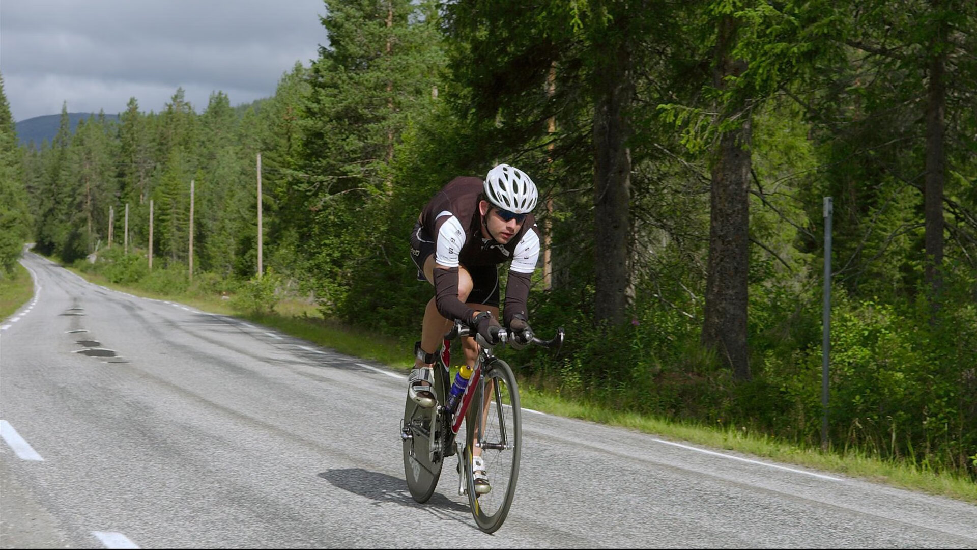 卢卡库爆发难救主，摩纳哥末节闪电战击沉罗马