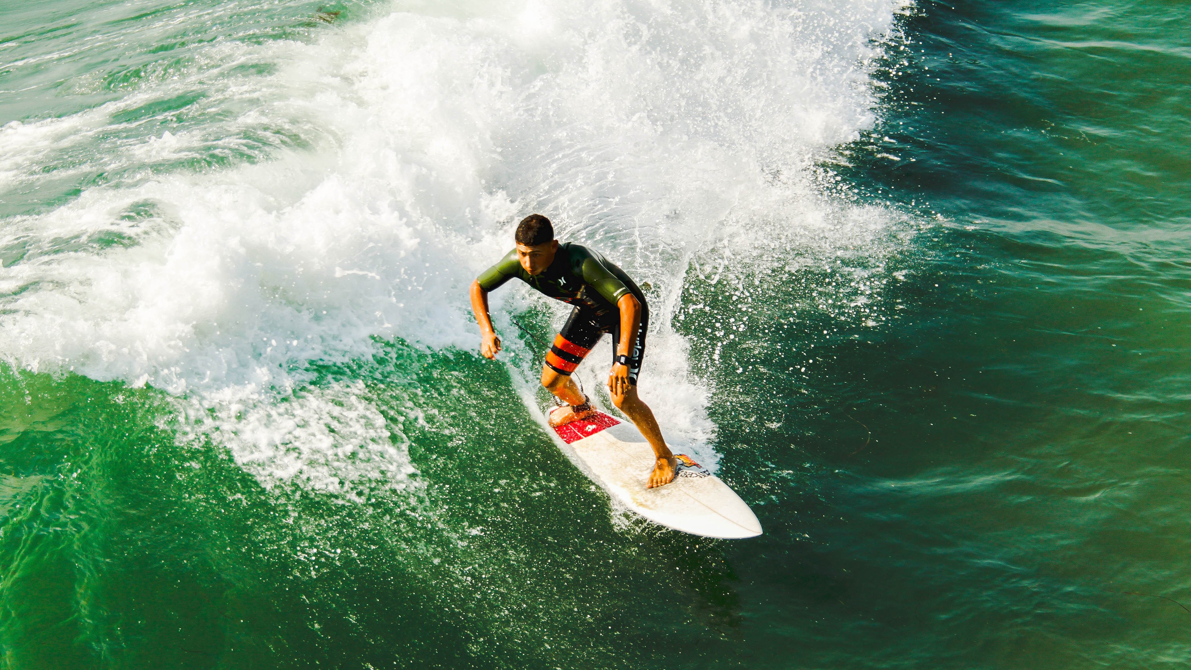 季后赛抢七之夜,德布劳内节奏完全掌控,当绿茵场化为交响乐厅